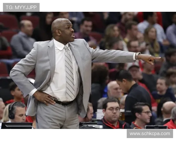 解说员视角萨林杰得分不高却掌控比赛攻防两端存在感十足赛场表现